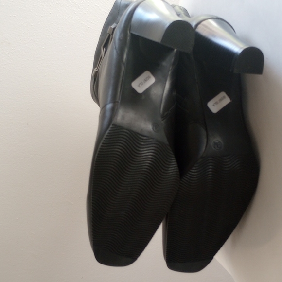 Greenwich village short boots with heels black size 9 medium - Picture 5 of 6